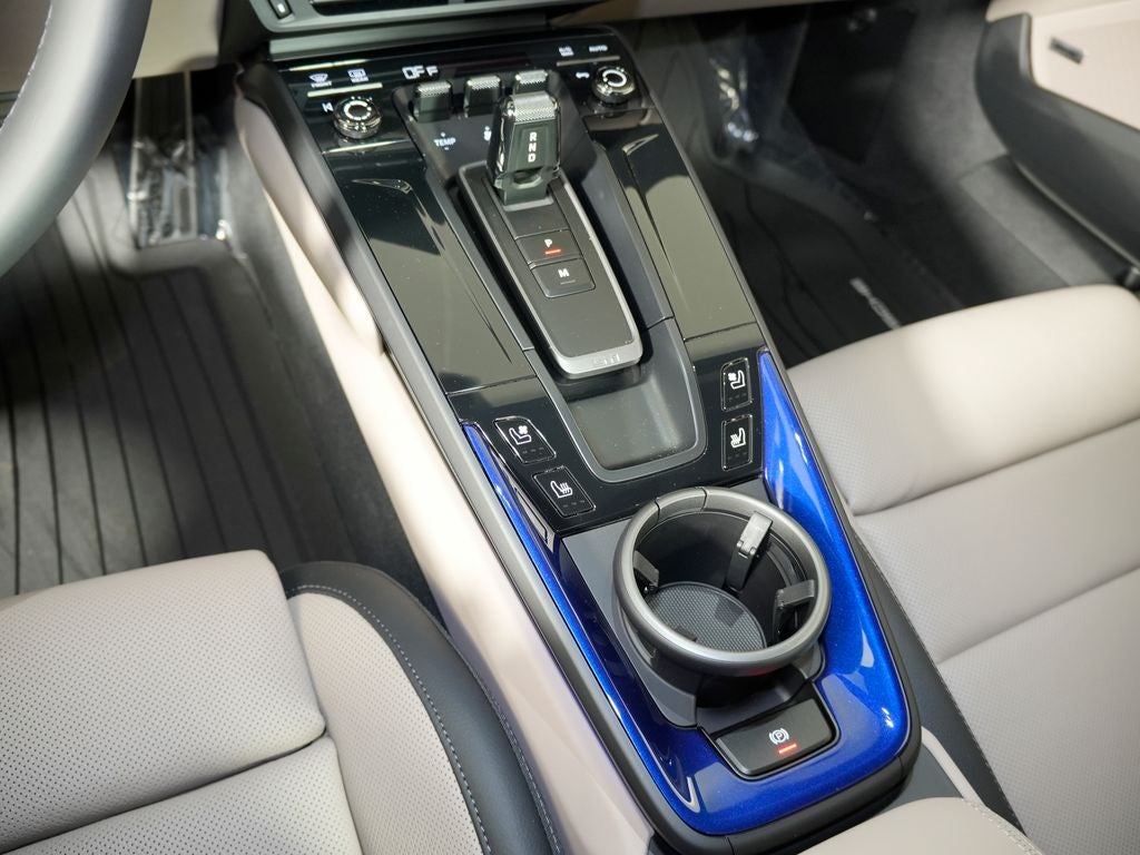 2025 Porsche 911 Carrera