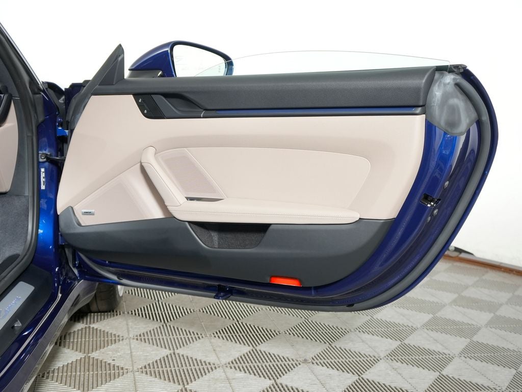 2025 Porsche 911 Carrera