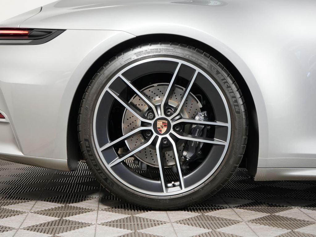 2025 Porsche 911 Carrera T
