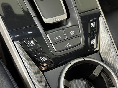 2025 Porsche 911 Base