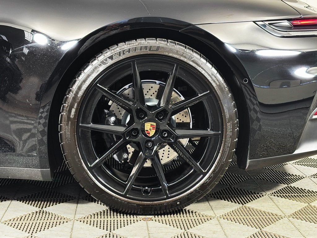 2025 Porsche 911 Base