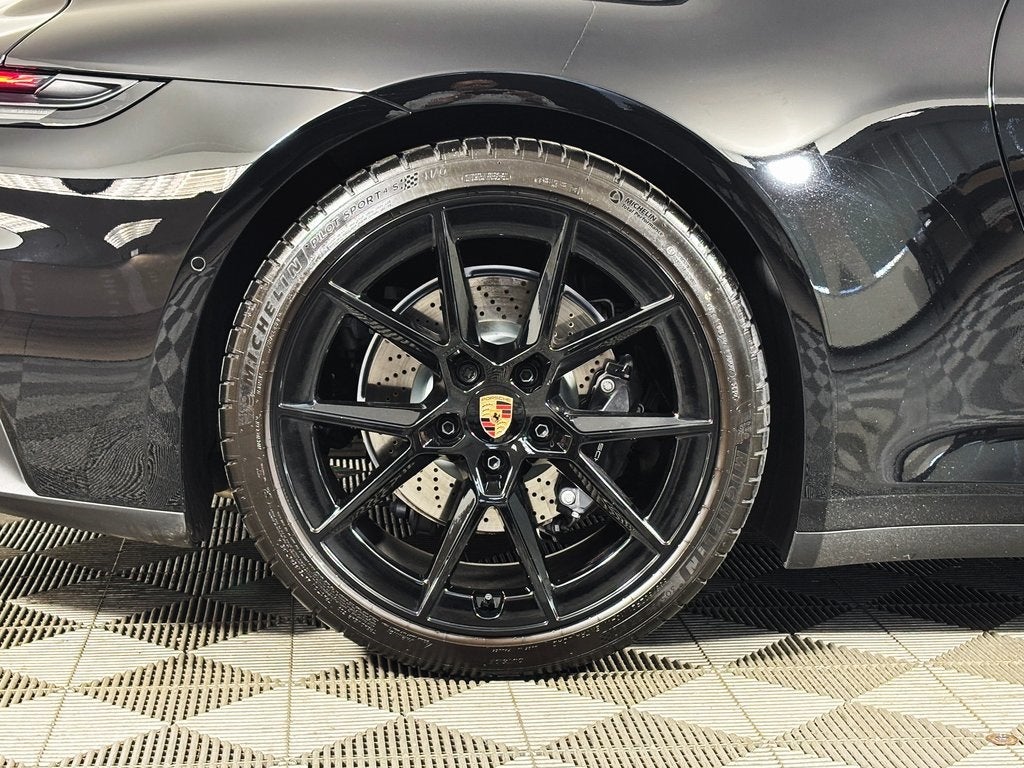 2025 Porsche 911 Base