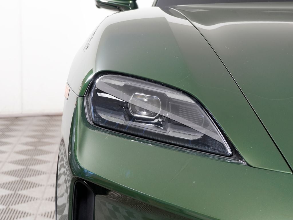 2026 Porsche Taycan 4