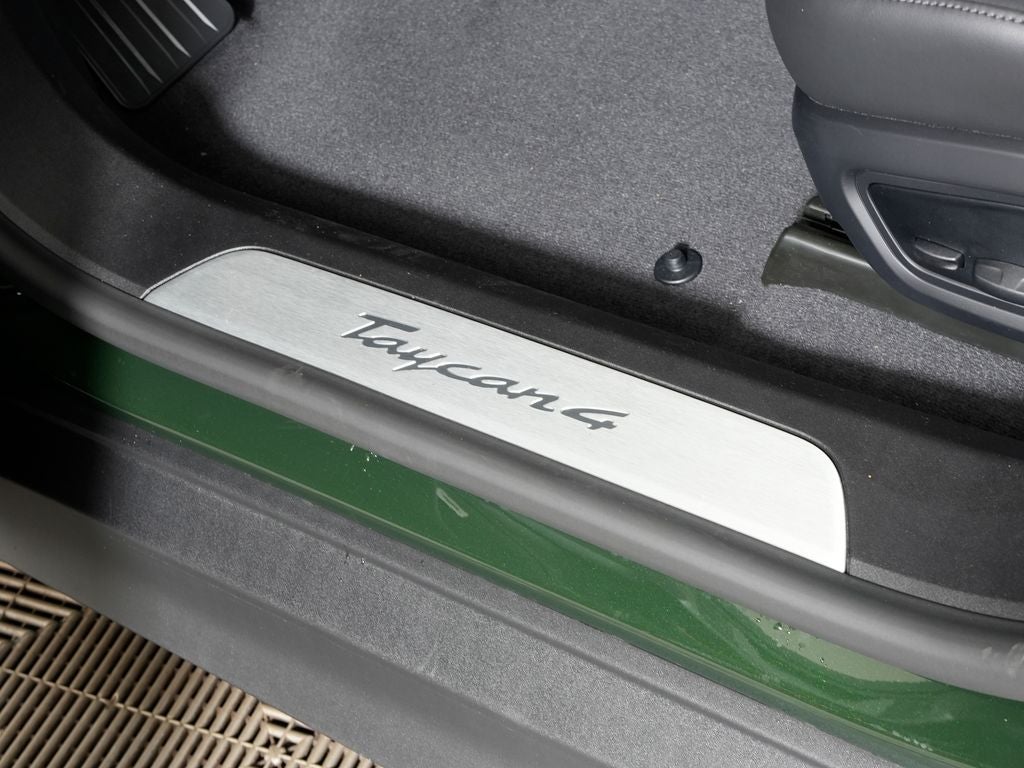 2026 Porsche Taycan 4