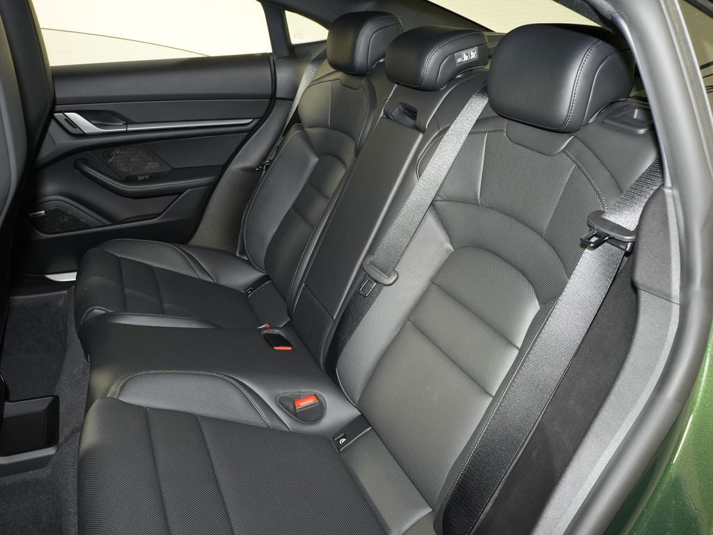 2026 Porsche Taycan 4