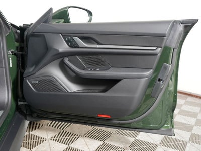 2026 Porsche Taycan 4