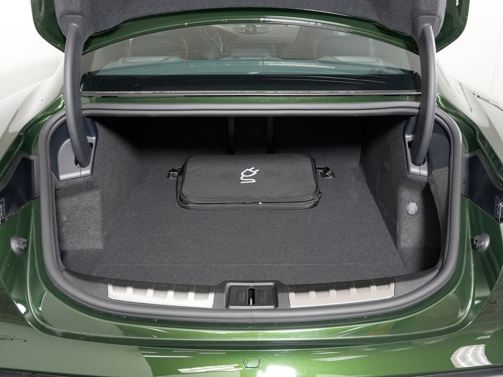 2026 Porsche Taycan 4