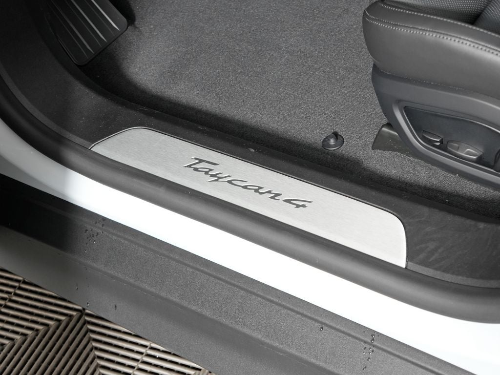 2026 Porsche Taycan 4