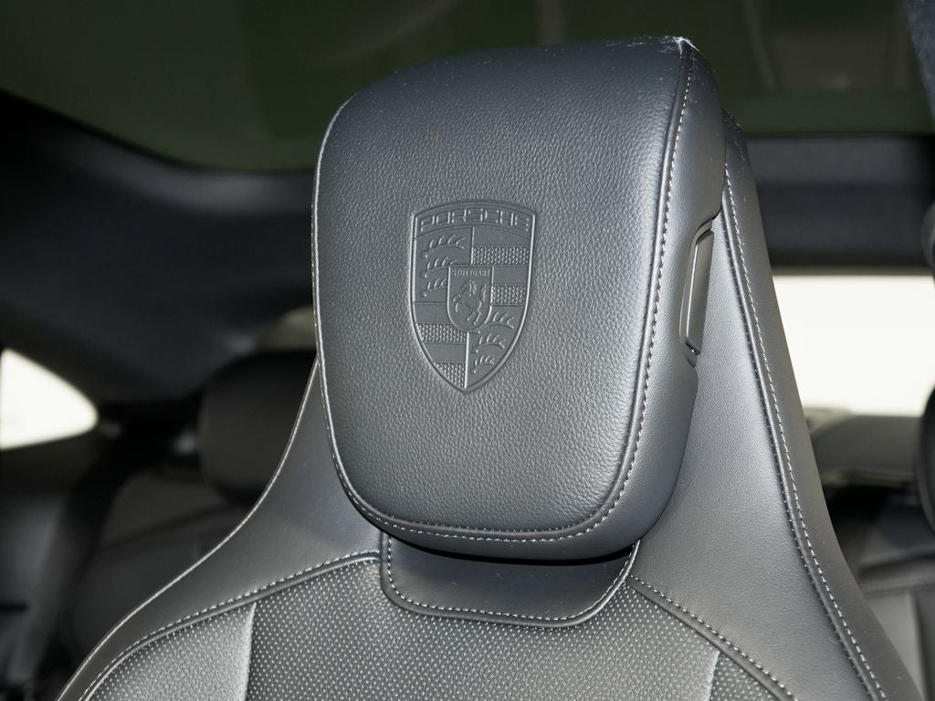 2026 Porsche Taycan 4