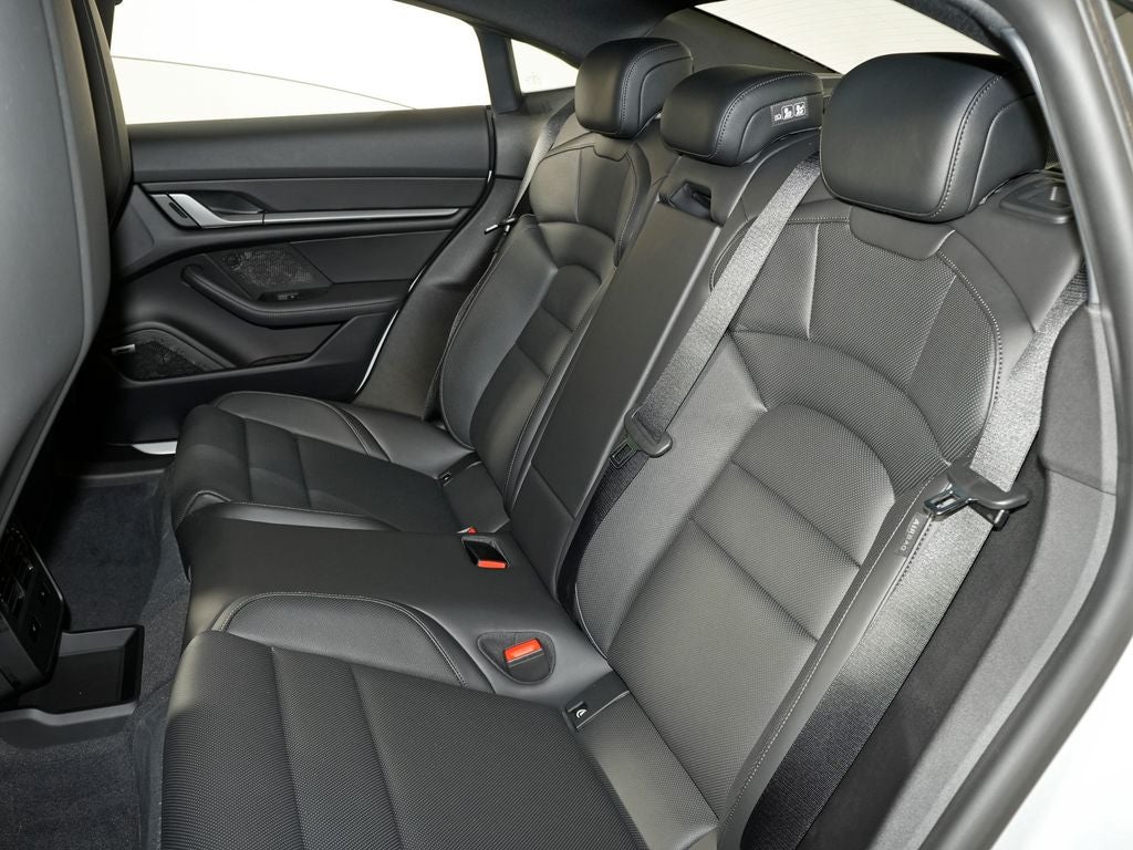 2026 Porsche Taycan 4