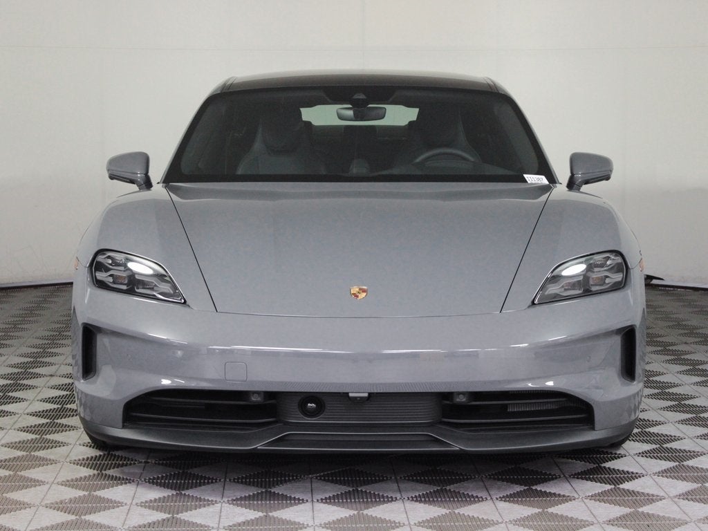 2025 Porsche Taycan 4
