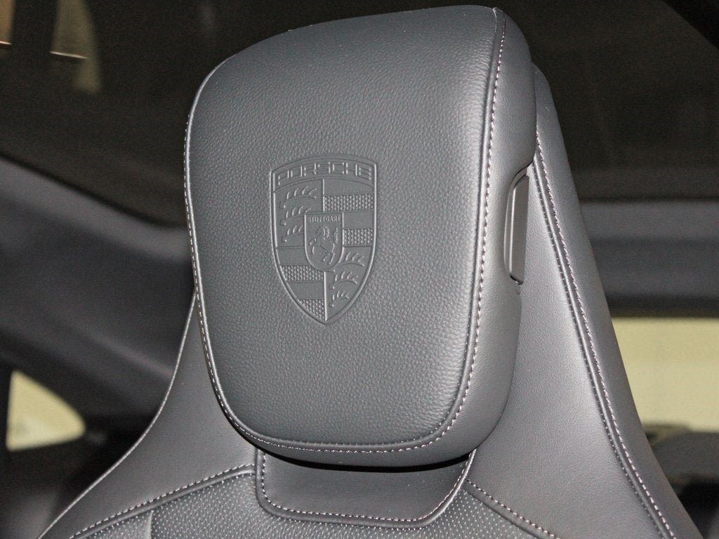 2025 Porsche Taycan 4