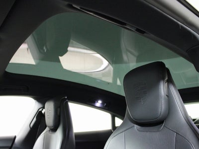 2025 Porsche Taycan 4