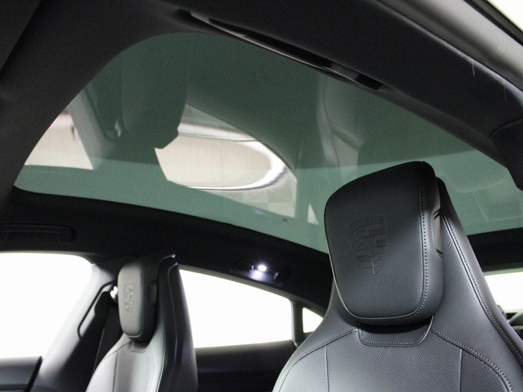 2025 Porsche Taycan 4