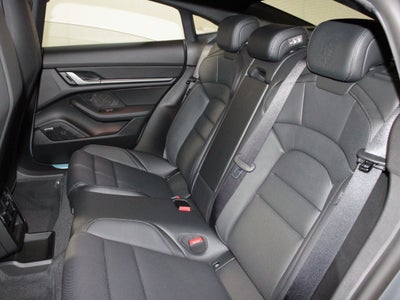 2025 Porsche Taycan 4