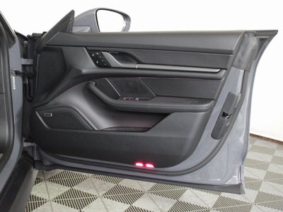 2025 Porsche Taycan 4