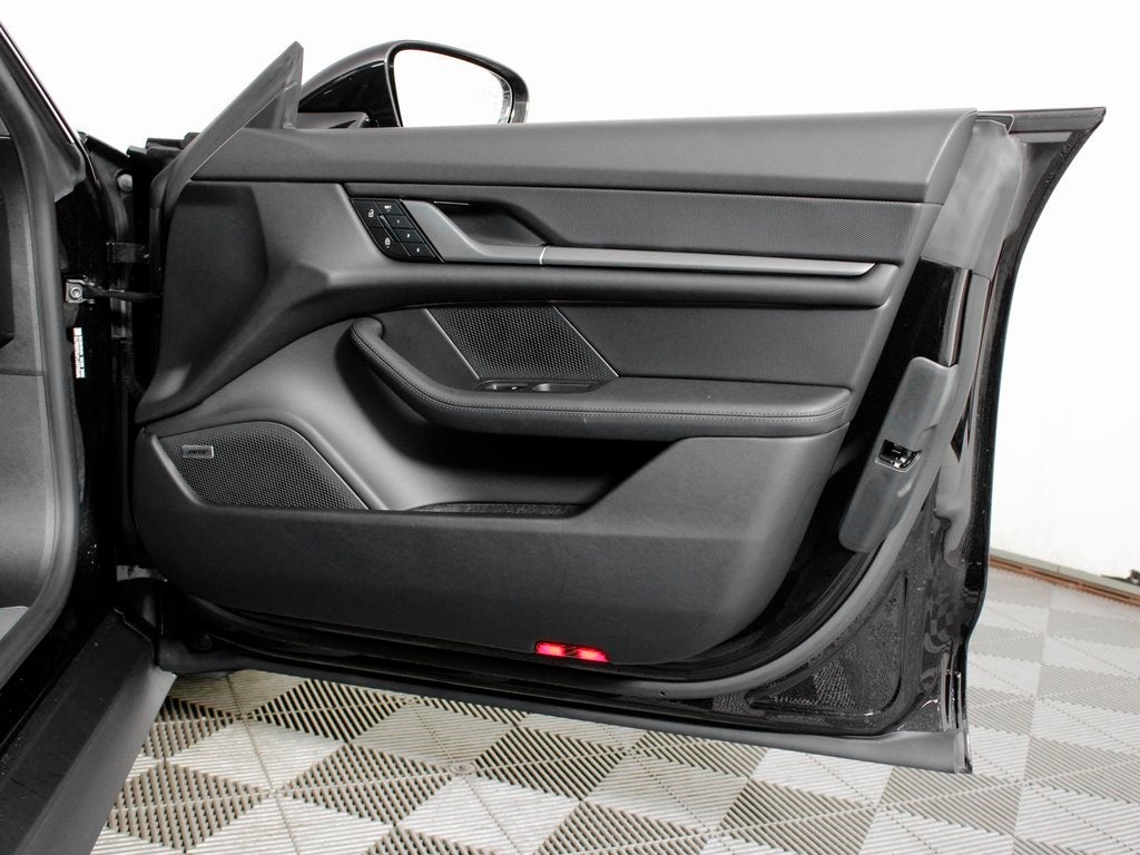 2026 Porsche Taycan 4