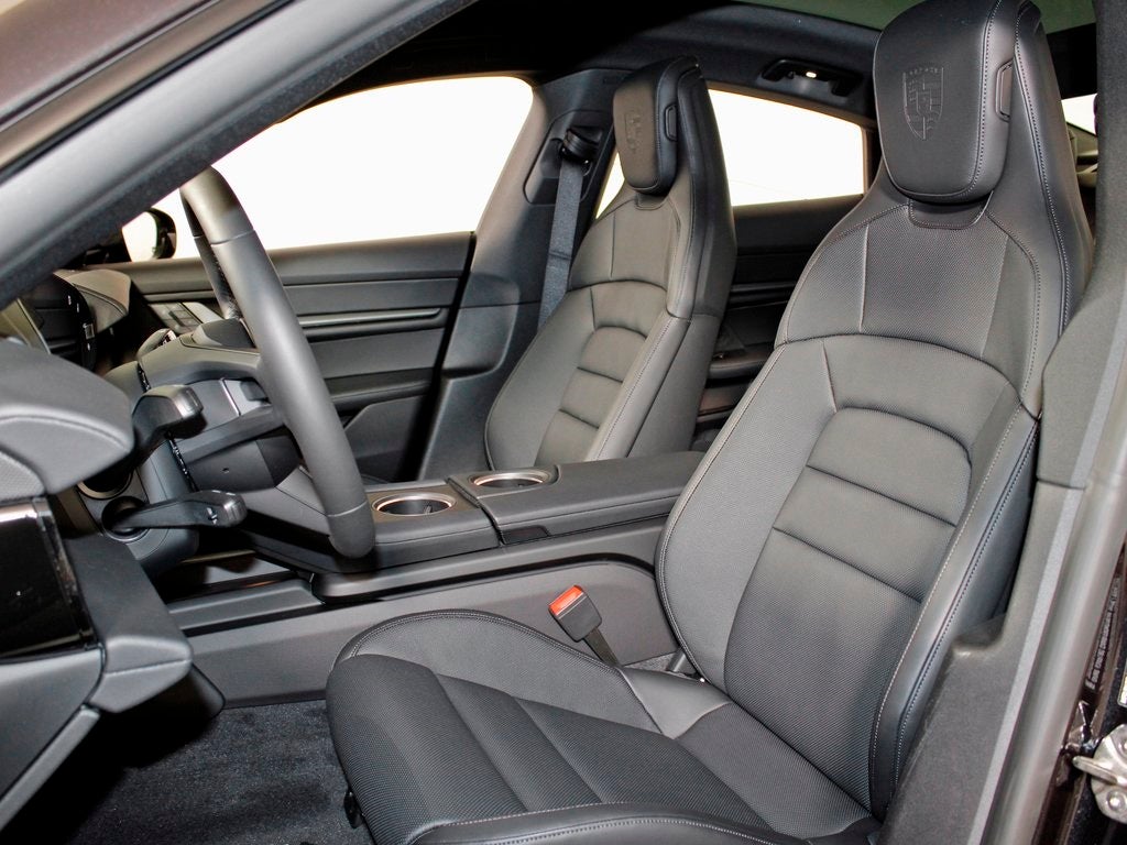 2026 Porsche Taycan 4