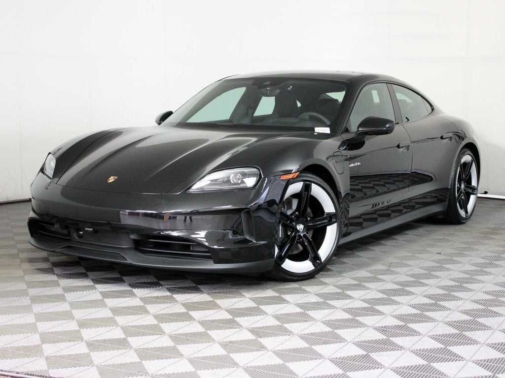 2025 Porsche Taycan 4
