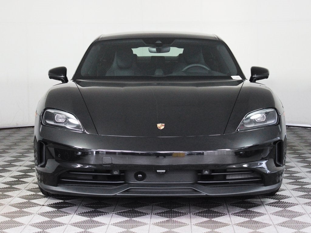 2025 Porsche Taycan 4