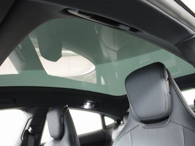 2025 Porsche Taycan 4