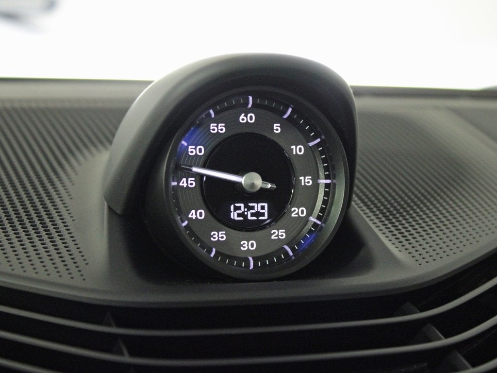 2025 Porsche Taycan 4