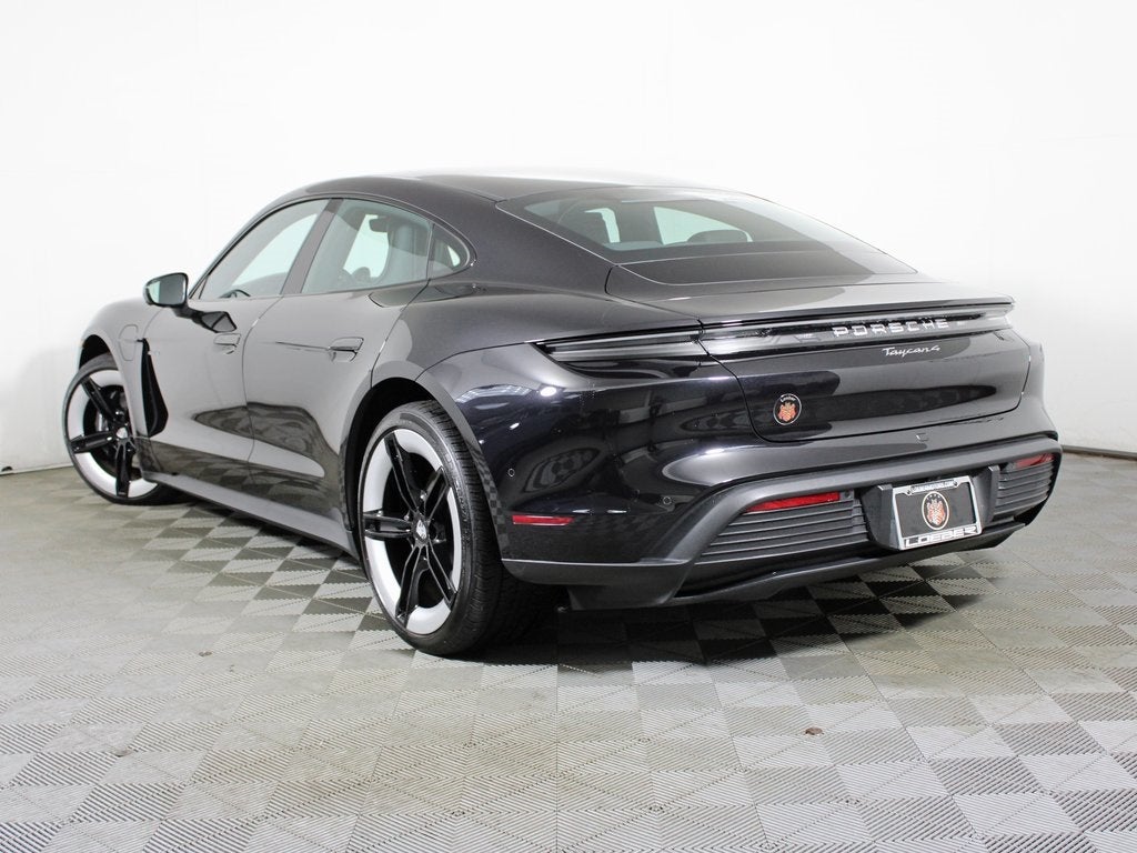 2025 Porsche Taycan 4