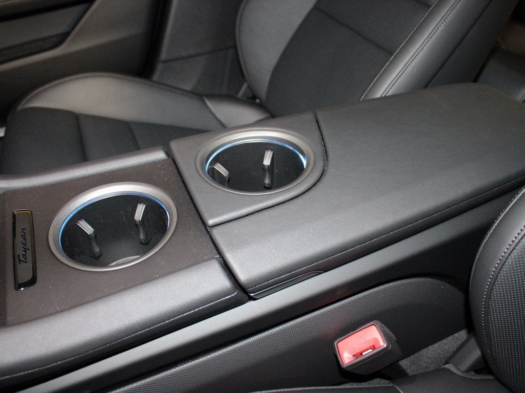 2025 Porsche Taycan 4