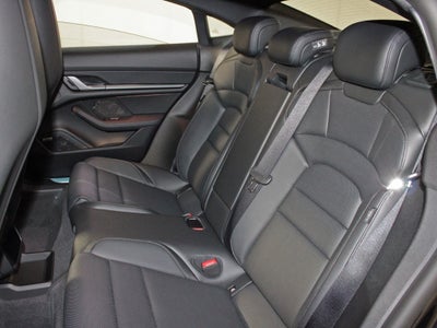 2025 Porsche Taycan 4