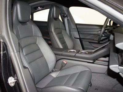 2025 Porsche Taycan 4