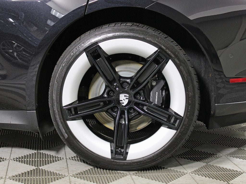 2025 Porsche Taycan 4