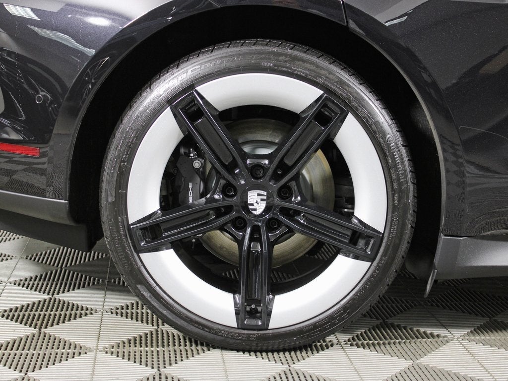 2025 Porsche Taycan 4