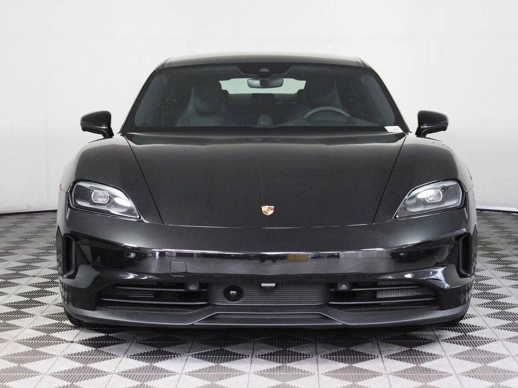 2025 Porsche Taycan 4