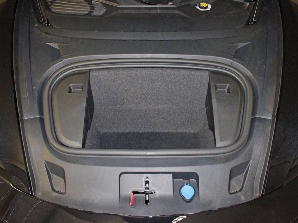 2025 Porsche Taycan 4