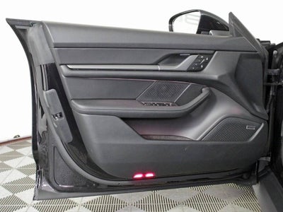 2025 Porsche Taycan 4