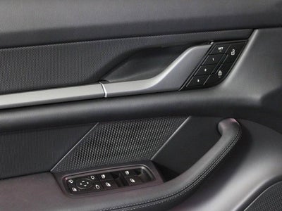 2025 Porsche Taycan 4