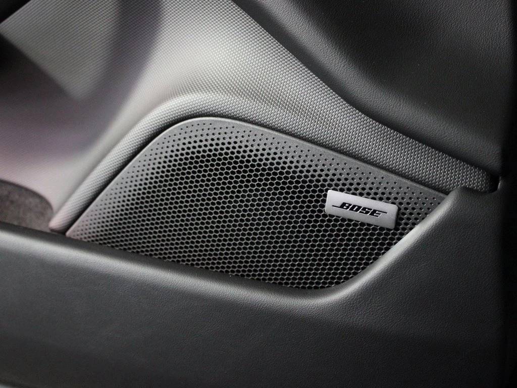 2025 Porsche Taycan 4