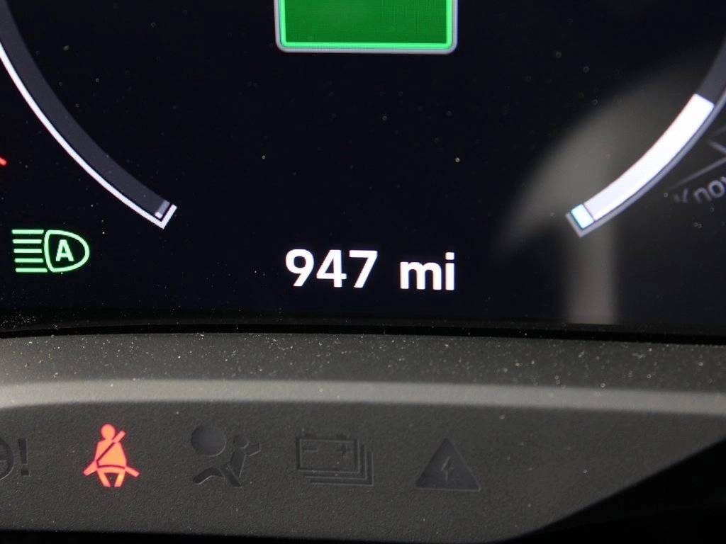 2025 Porsche Taycan 4