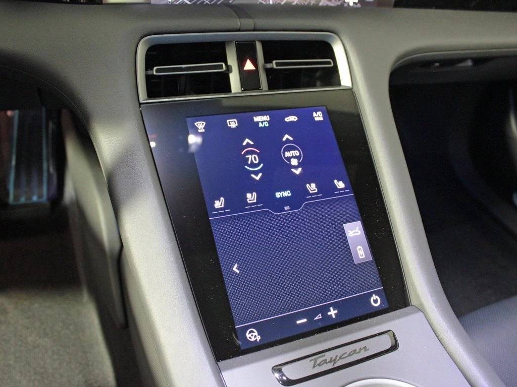 2025 Porsche Taycan 4