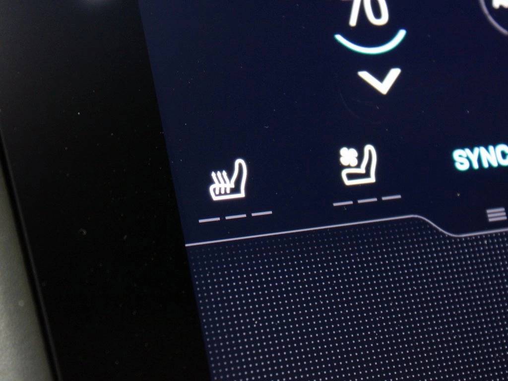 2025 Porsche Taycan 4