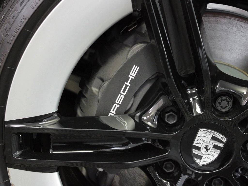 2025 Porsche Taycan 4