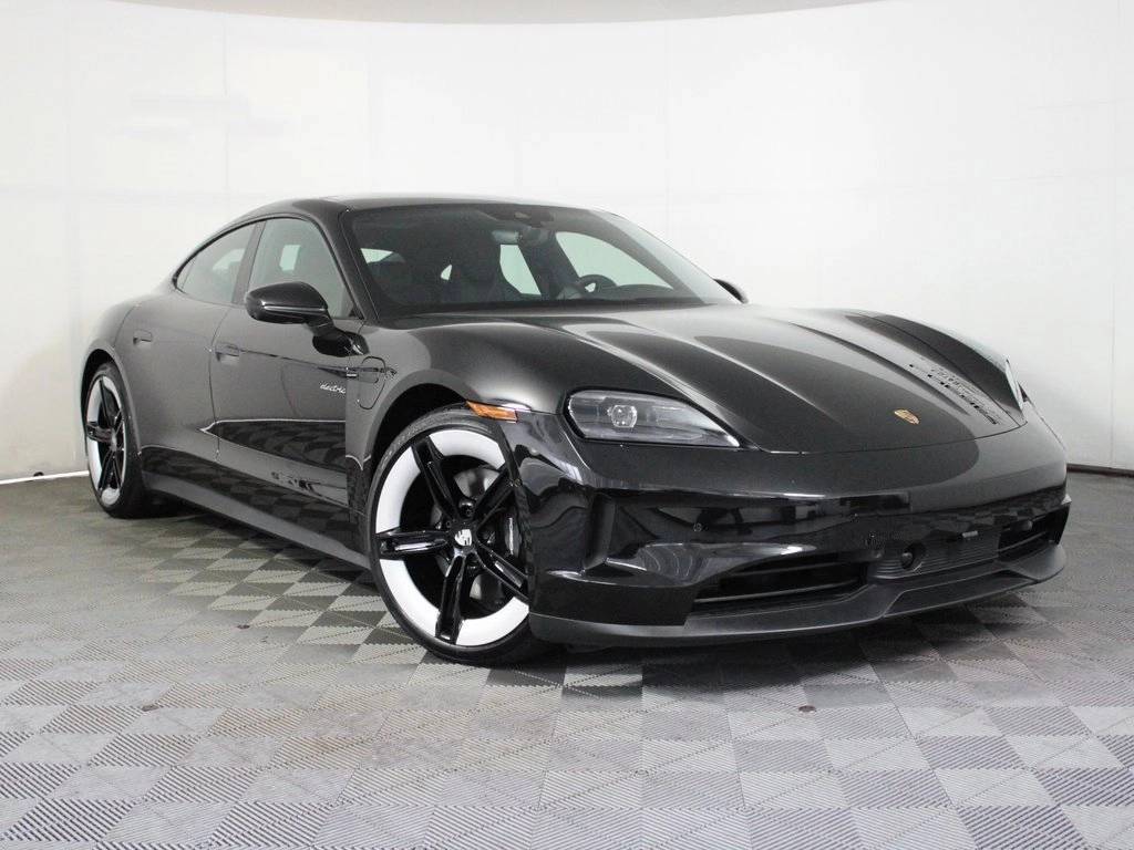 2025 Porsche Taycan 4