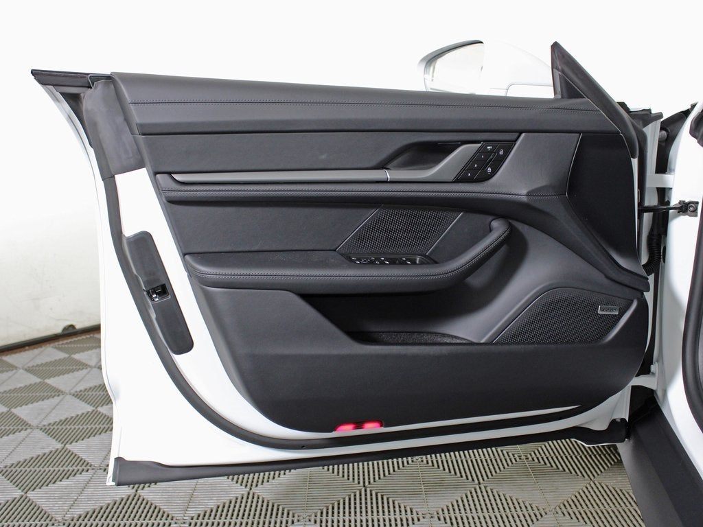 2026 Porsche Taycan 4