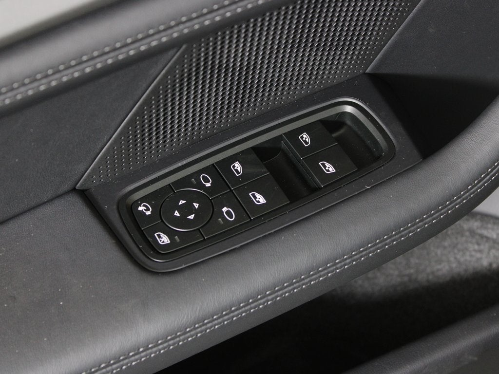 2026 Porsche Taycan 4