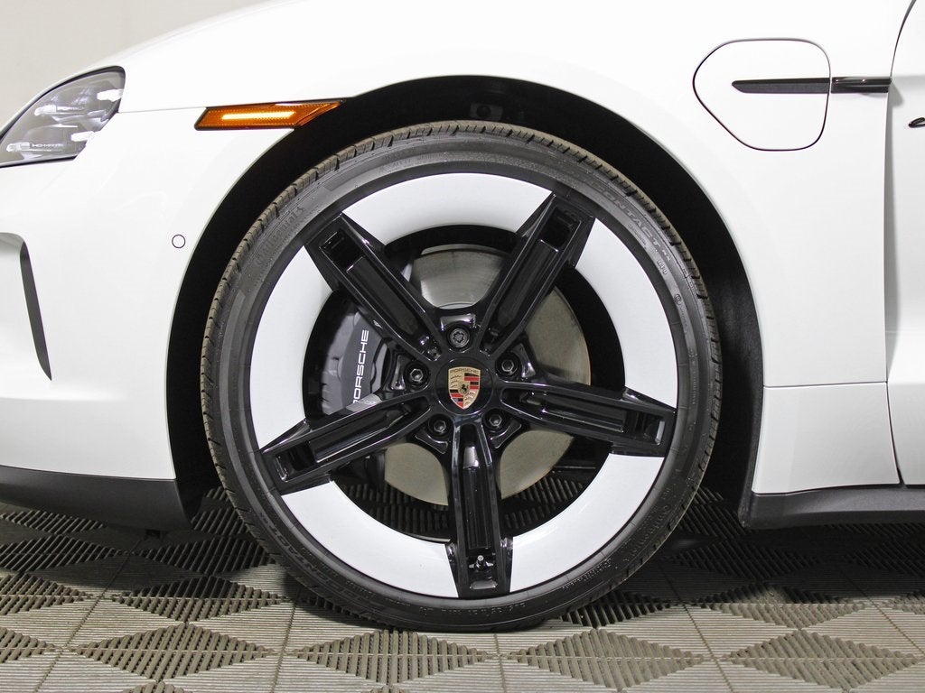 2026 Porsche Taycan 4