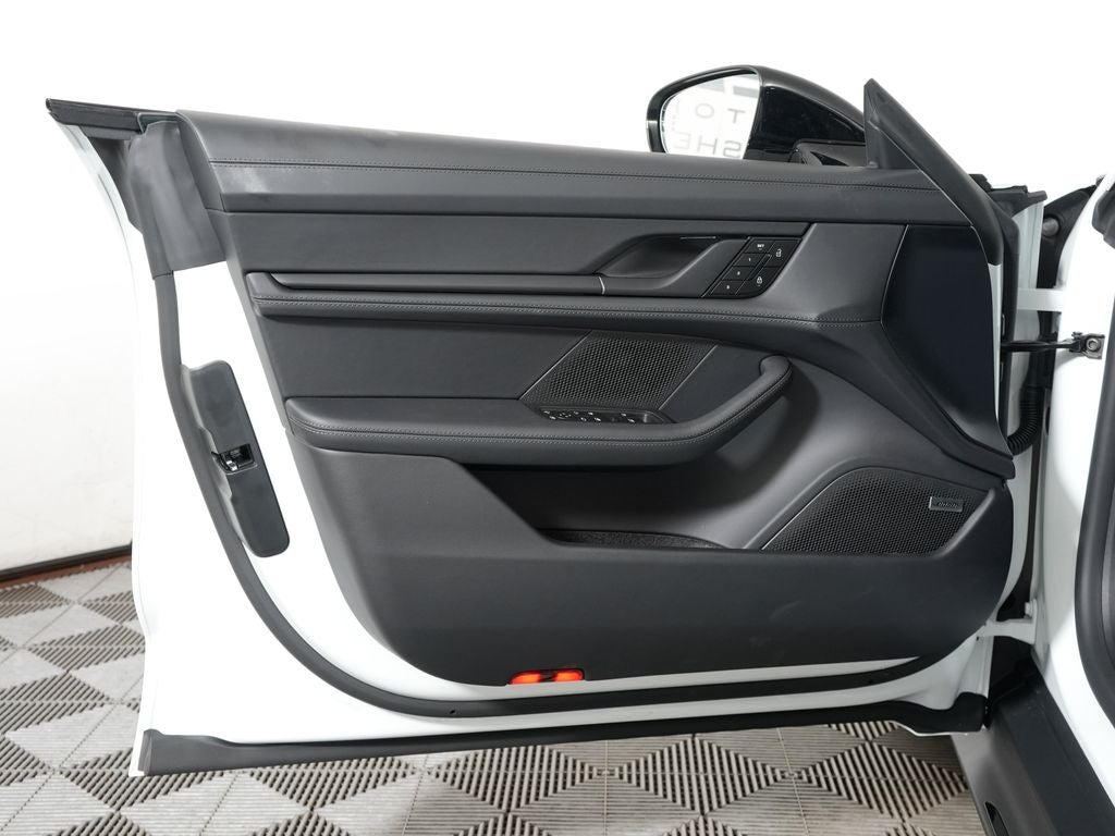 2026 Porsche Taycan 4