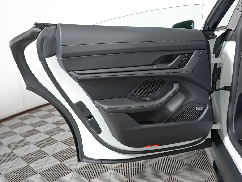 2026 Porsche Taycan 4