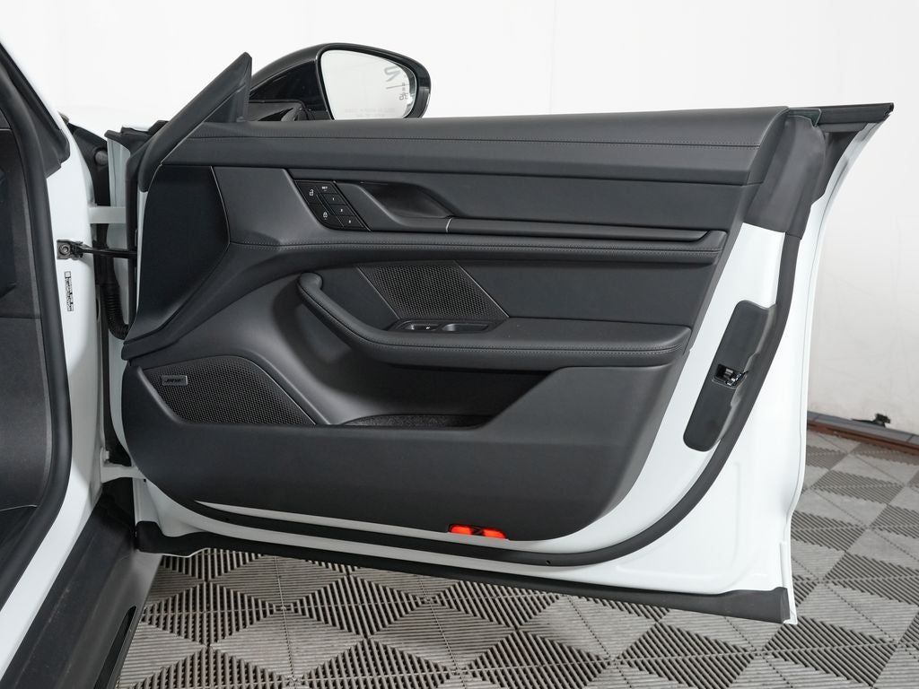 2026 Porsche Taycan 4