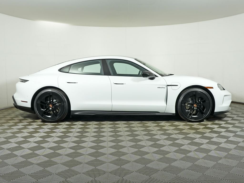 2026 Porsche Taycan 4
