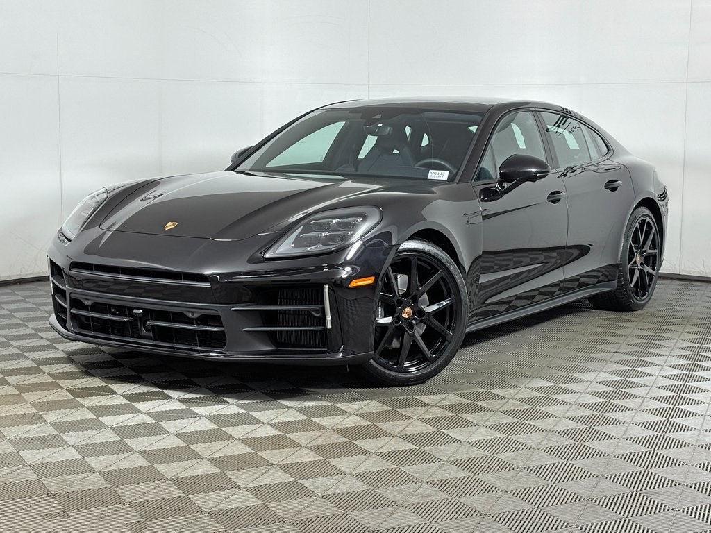 2026 Porsche Panamera 4